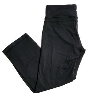 Athleta Straight Up Crop Capri Black